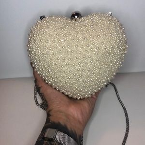 Nina ivory beaded heart shaped crossbody clutch
